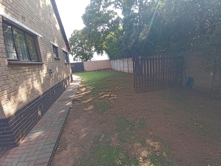 4 Bedroom Property for Sale in Brackenhurst Gauteng