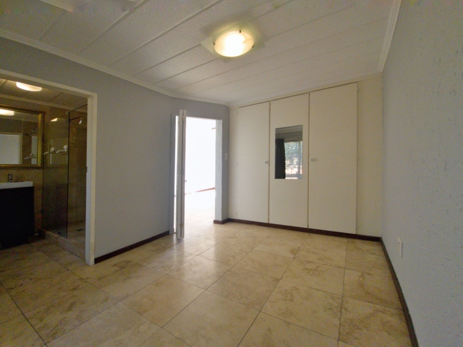 1 Bedroom Property for Sale in Northcliff Gauteng