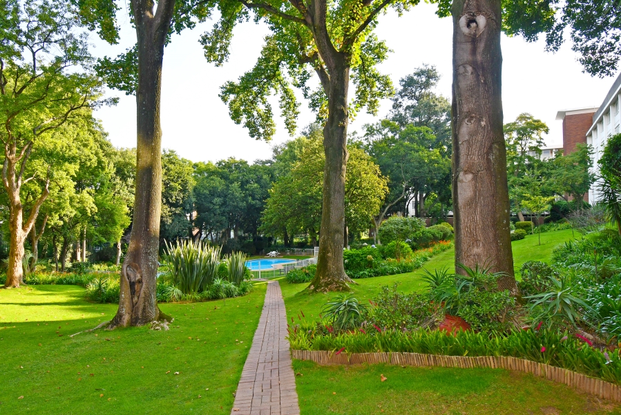 2 Bedroom Property for Sale in Atholl Gauteng