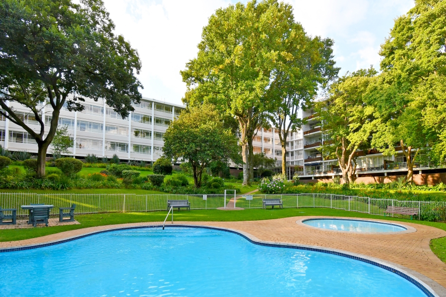 2 Bedroom Property for Sale in Atholl Gauteng