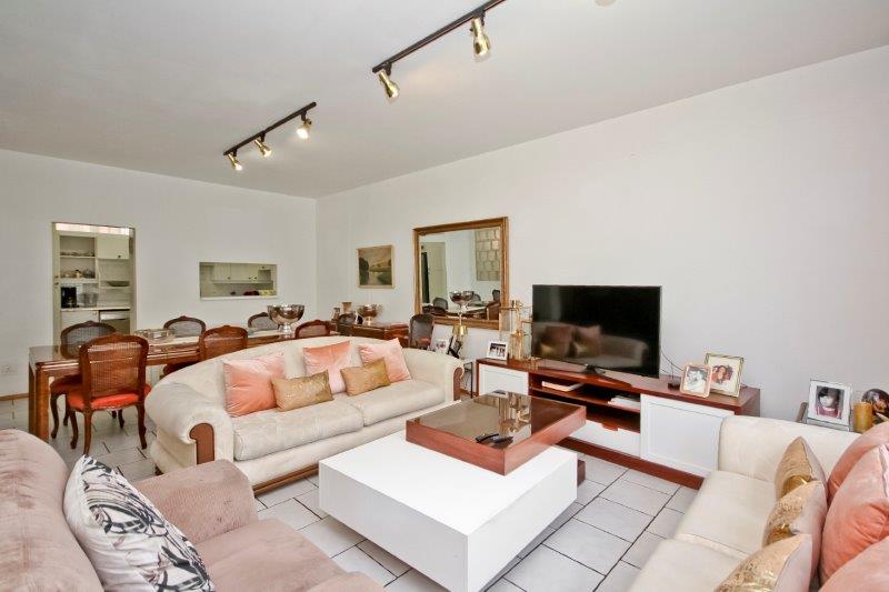 2 Bedroom Property for Sale in Atholl Gauteng