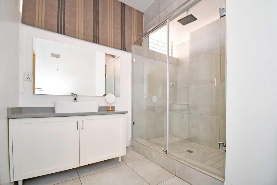 2 Bedroom Property for Sale in Atholl Gauteng