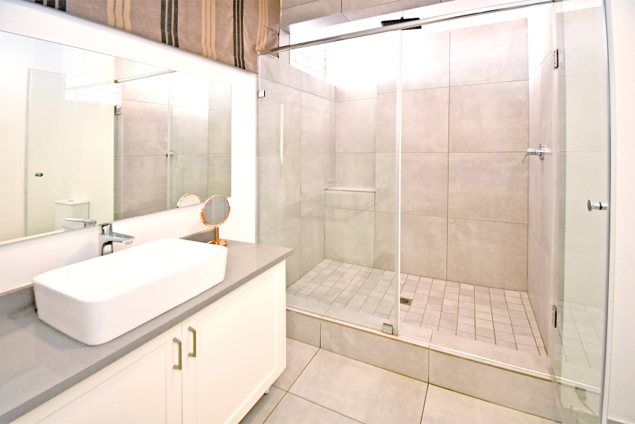 2 Bedroom Property for Sale in Atholl Gauteng