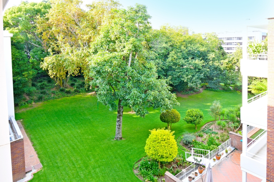 2 Bedroom Property for Sale in Atholl Gauteng