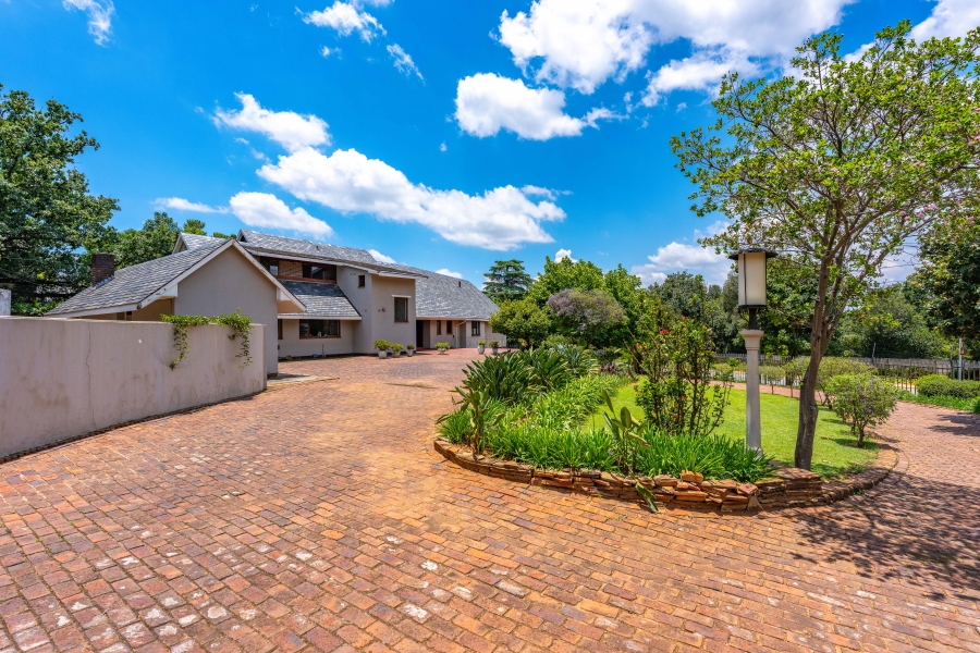 5 Bedroom Property for Sale in Bryanston Gauteng