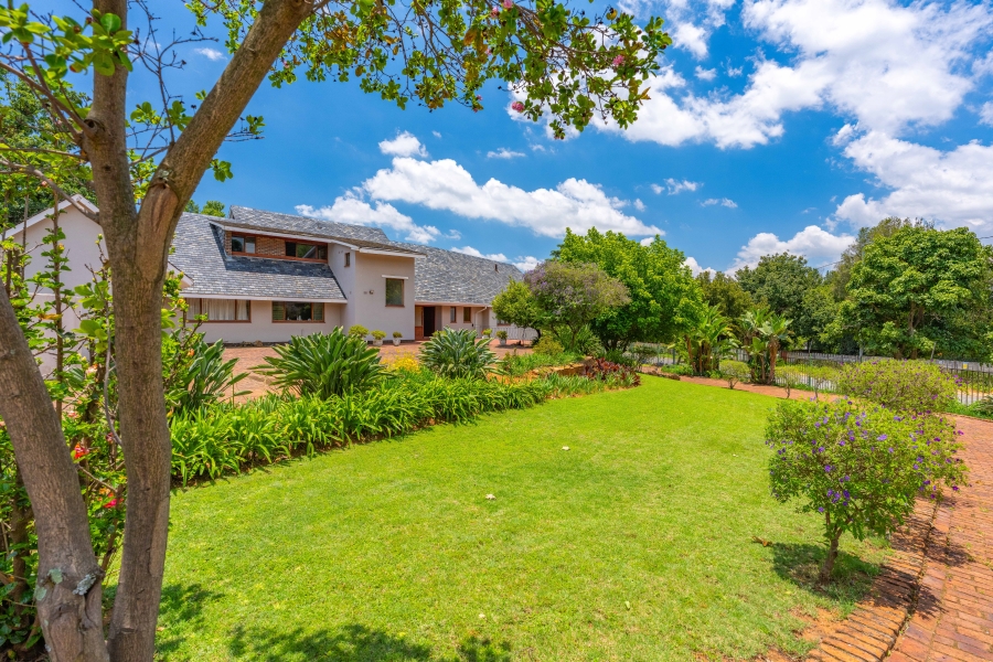 5 Bedroom Property for Sale in Bryanston Gauteng