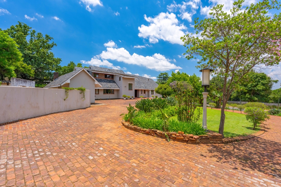 5 Bedroom Property for Sale in Bryanston Gauteng