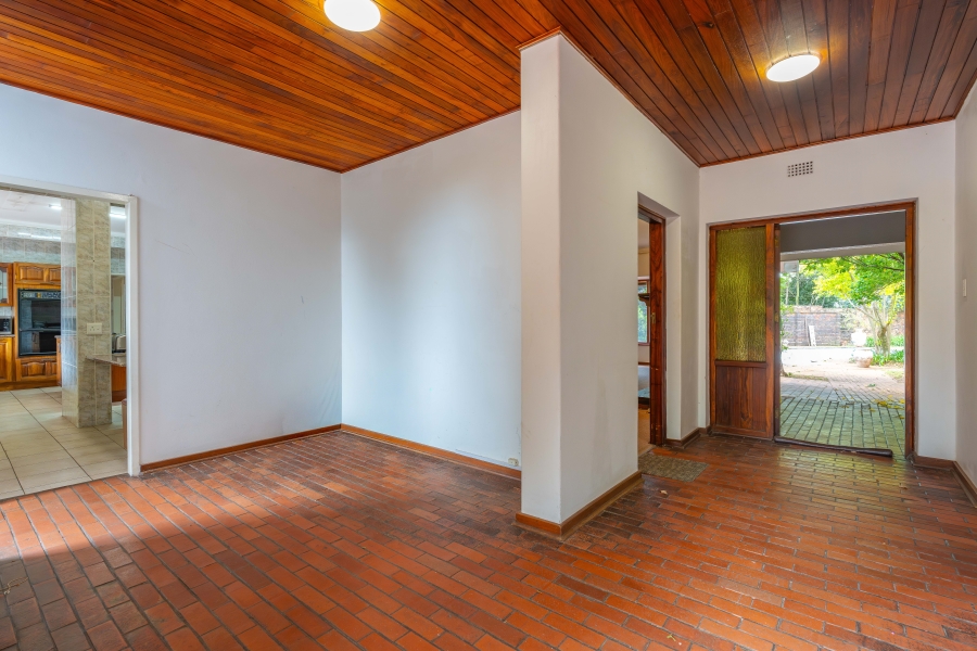 5 Bedroom Property for Sale in Bryanston Gauteng