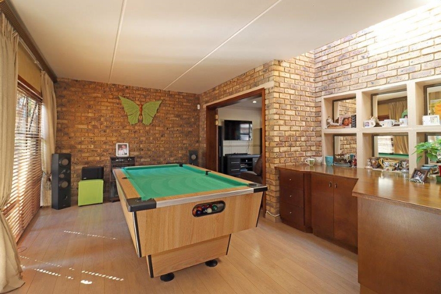 4 Bedroom Property for Sale in Dowerglen Ext 4 Gauteng