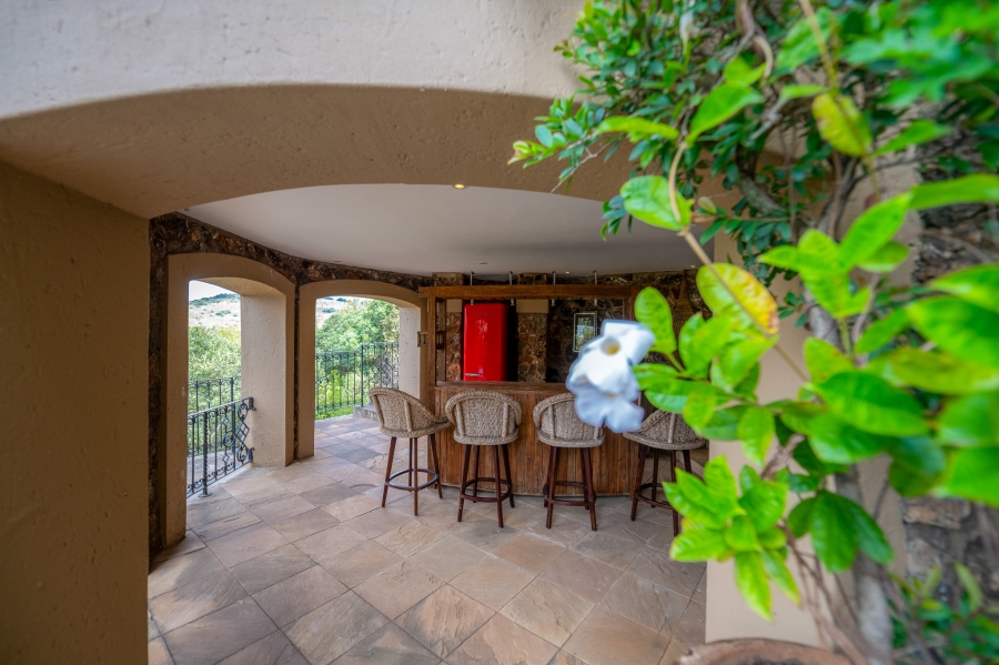 5 Bedroom Property for Sale in Cornwall Hill Gauteng