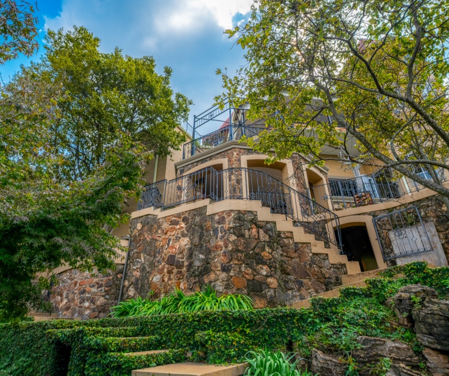 5 Bedroom Property for Sale in Cornwall Hill Gauteng