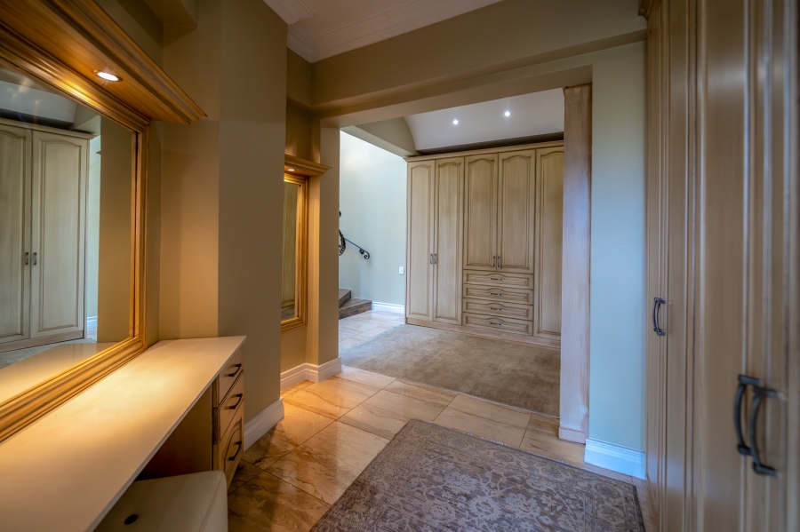 5 Bedroom Property for Sale in Cornwall Hill Gauteng