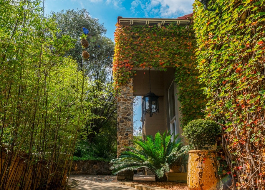 5 Bedroom Property for Sale in Cornwall Hill Gauteng