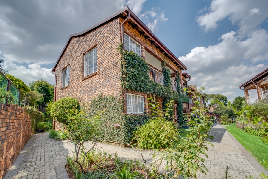 1 Bedroom Property for Sale in Bryanston Gauteng