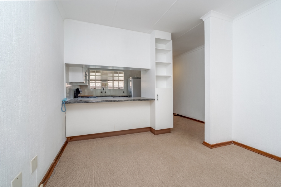 1 Bedroom Property for Sale in Bryanston Gauteng