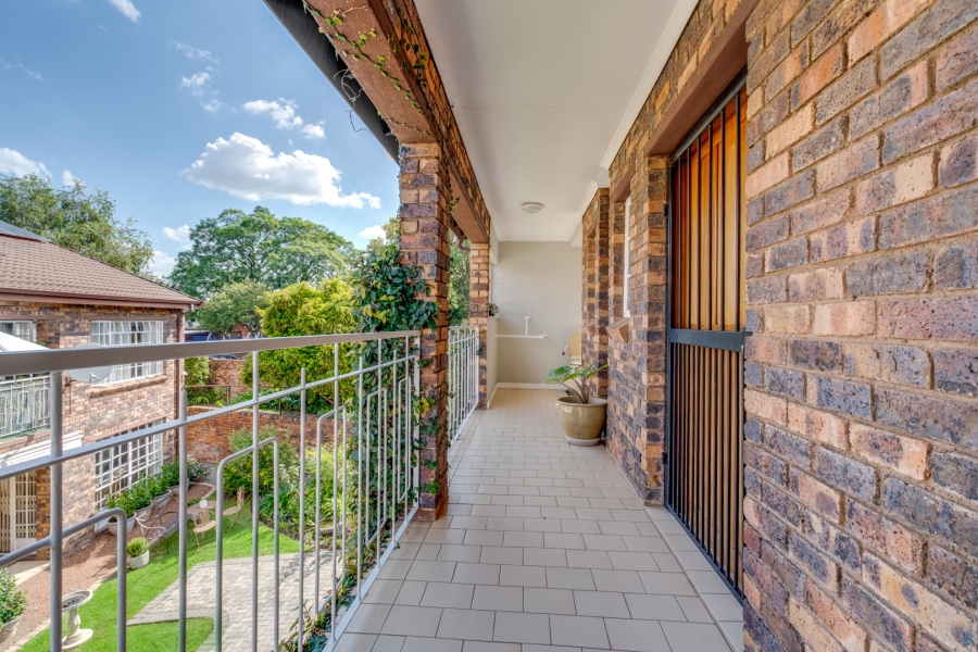 1 Bedroom Property for Sale in Bryanston Gauteng