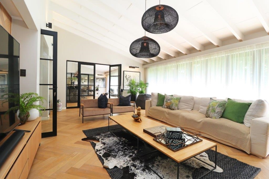 To Let 4 Bedroom Property for Rent in Atholl Gauteng