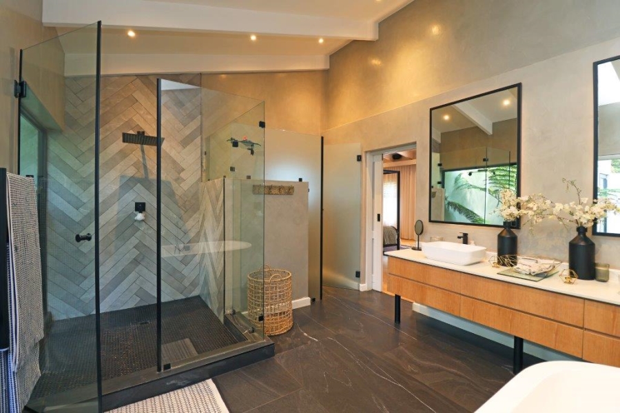 To Let 4 Bedroom Property for Rent in Atholl Gauteng