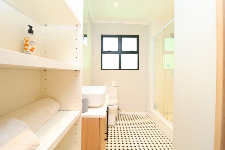 To Let 4 Bedroom Property for Rent in Atholl Gauteng