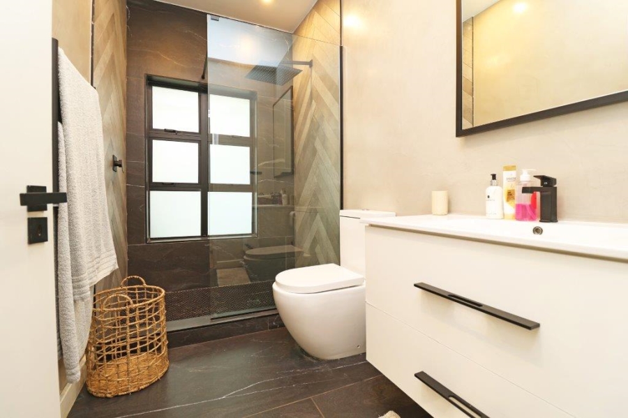 To Let 4 Bedroom Property for Rent in Atholl Gauteng