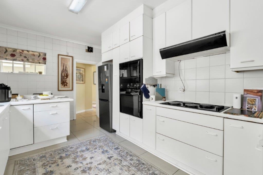 4 Bedroom Property for Sale in Atholl Gauteng