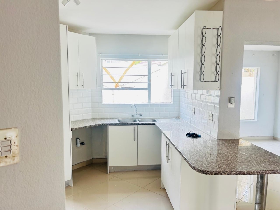 To Let 3 Bedroom Property for Rent in Bellairspark Gauteng