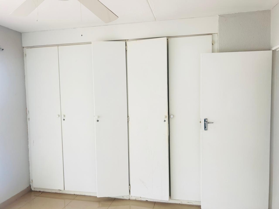 To Let 3 Bedroom Property for Rent in Bellairspark Gauteng