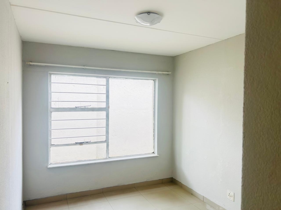 To Let 3 Bedroom Property for Rent in Bellairspark Gauteng