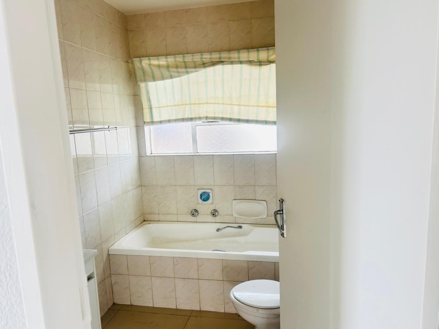 To Let 3 Bedroom Property for Rent in Bellairspark Gauteng
