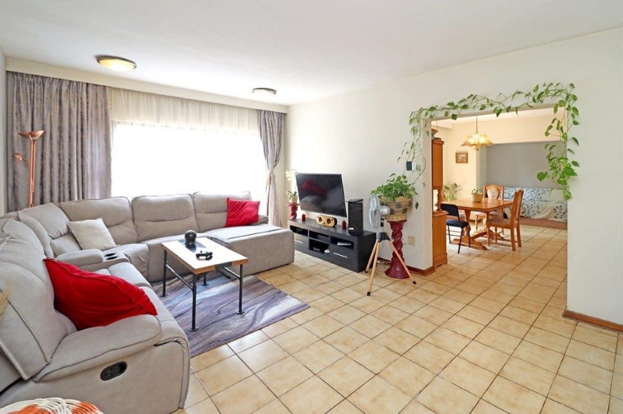 5 Bedroom Property for Sale in Lyndhurst Gauteng