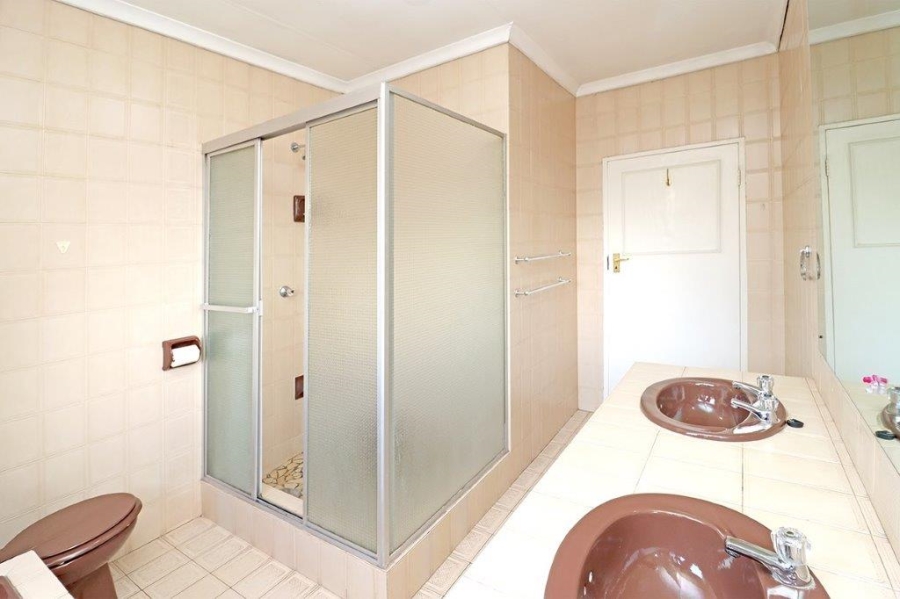 5 Bedroom Property for Sale in Lyndhurst Gauteng