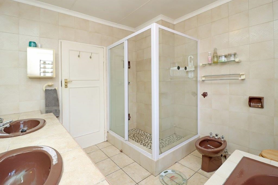 5 Bedroom Property for Sale in Lyndhurst Gauteng