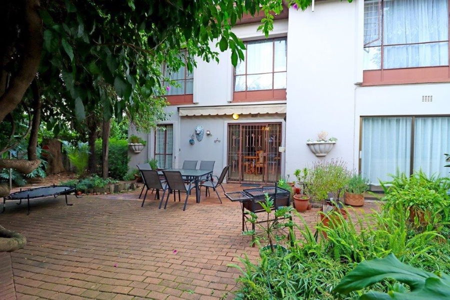5 Bedroom Property for Sale in Lyndhurst Gauteng