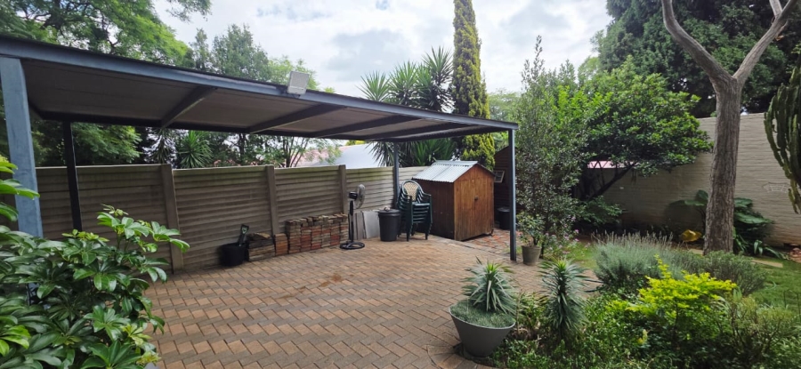 2 Bedroom Property for Sale in Lakeside Gauteng