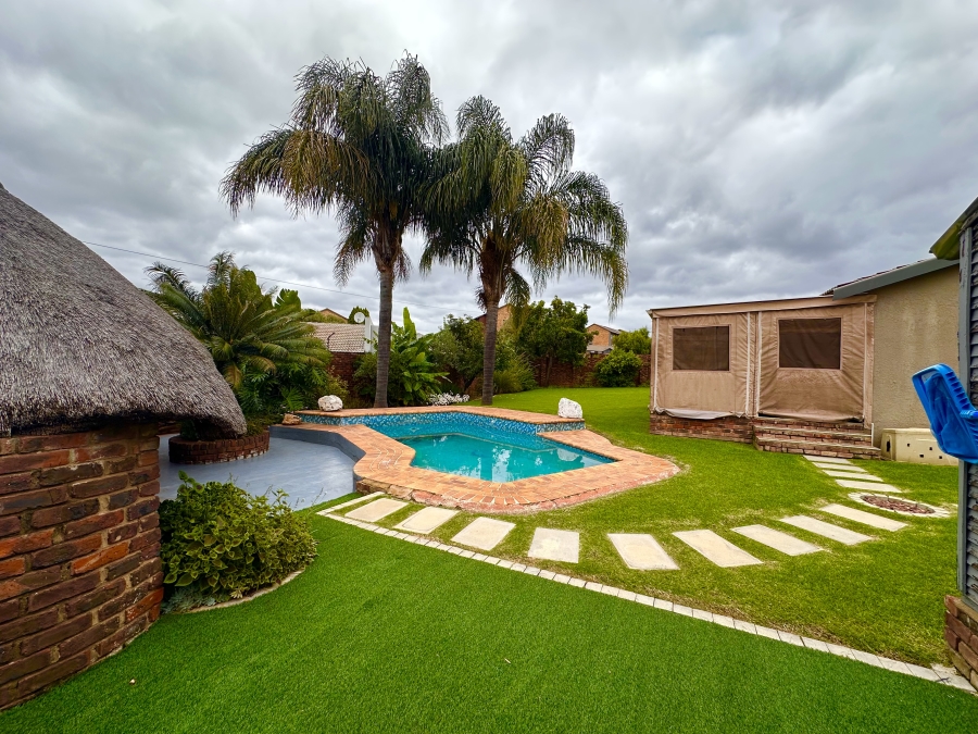 3 Bedroom Property for Sale in Heuweloord Gauteng
