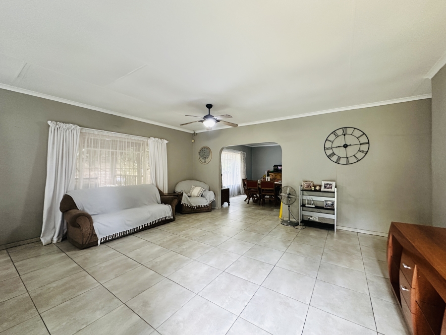 4 Bedroom Property for Sale in Mulbarton Gauteng