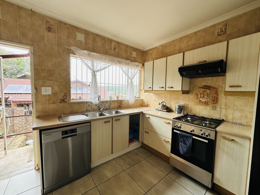 4 Bedroom Property for Sale in Mulbarton Gauteng