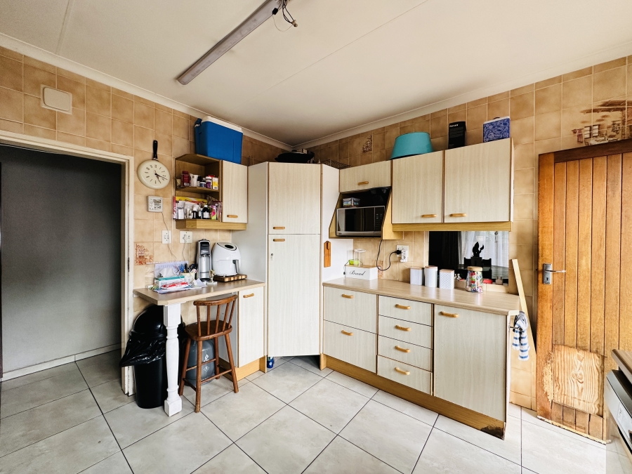 4 Bedroom Property for Sale in Mulbarton Gauteng