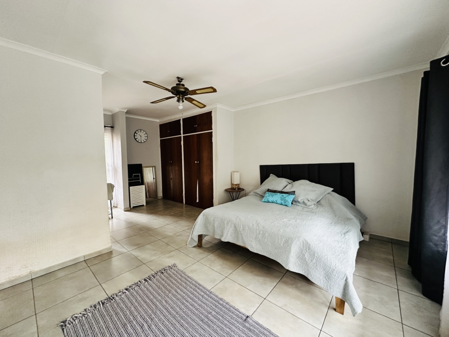 4 Bedroom Property for Sale in Mulbarton Gauteng