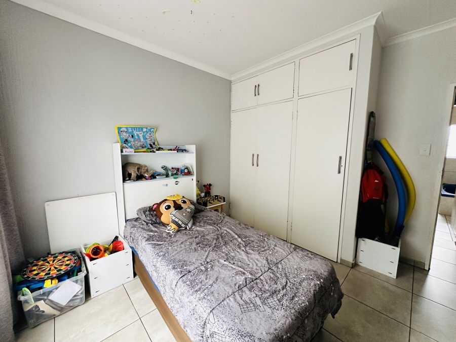 4 Bedroom Property for Sale in Mulbarton Gauteng