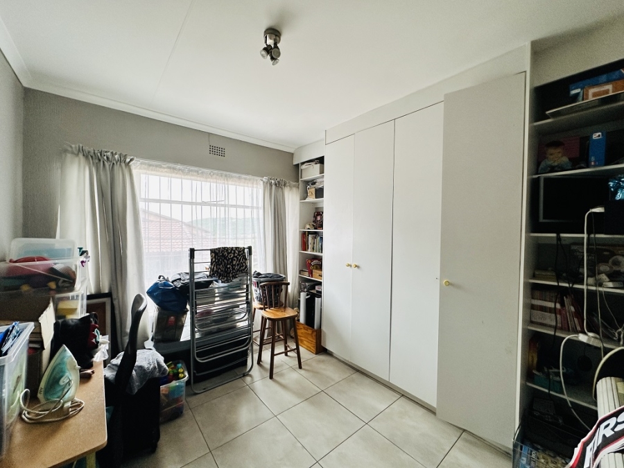 4 Bedroom Property for Sale in Mulbarton Gauteng