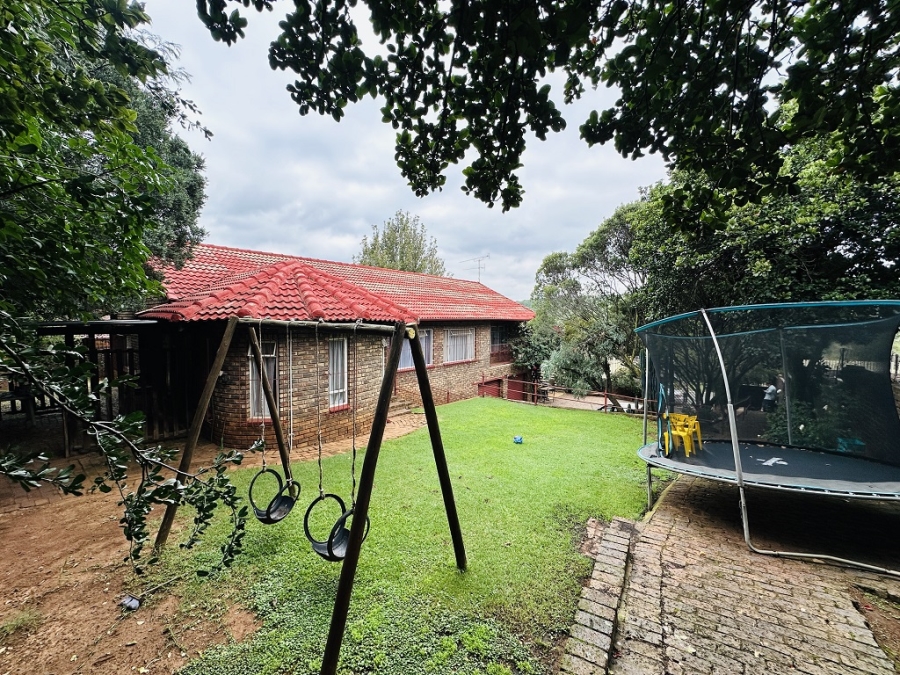 4 Bedroom Property for Sale in Mulbarton Gauteng