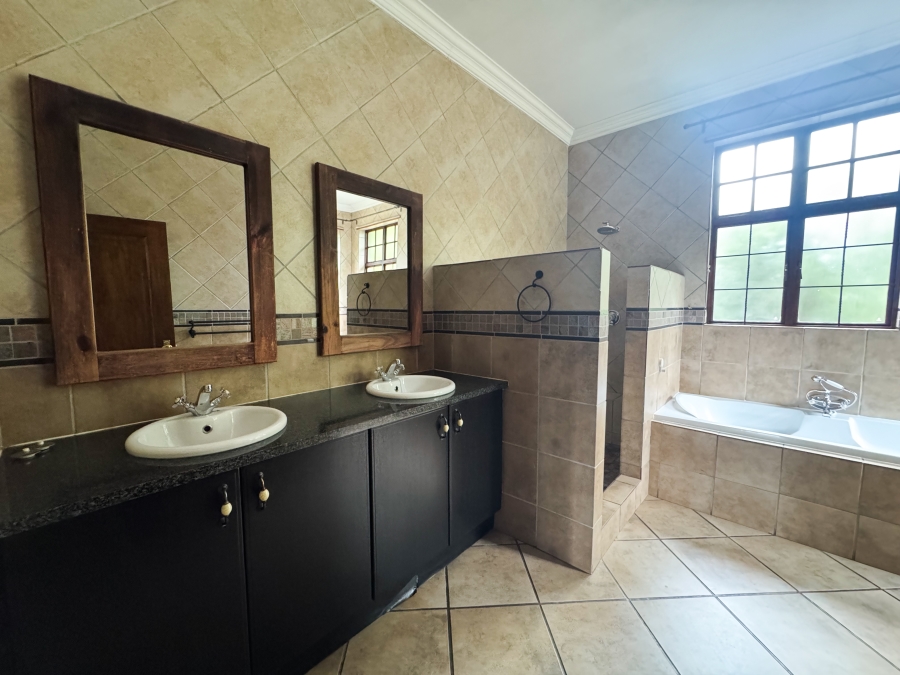 4 Bedroom Property for Sale in Zwartkop Golf Estate Gauteng