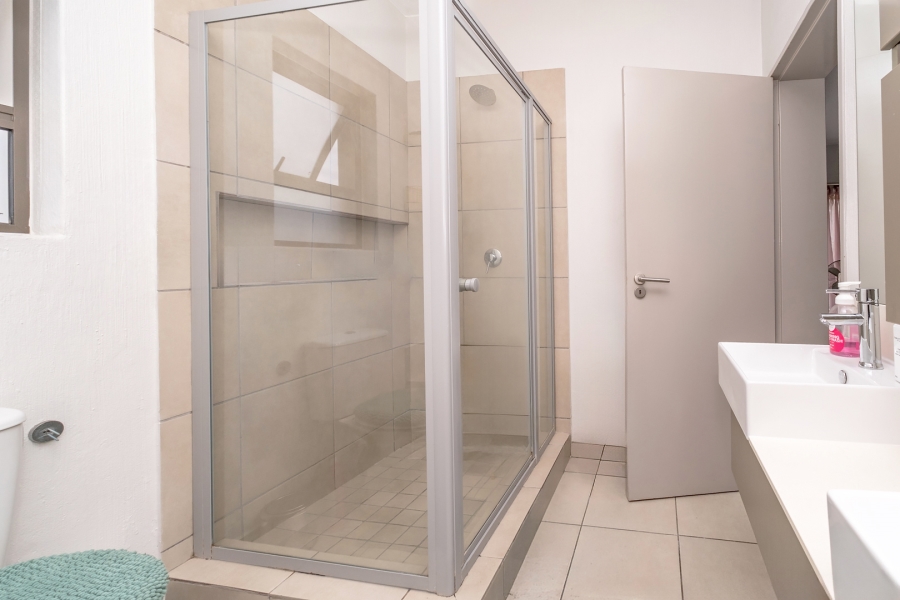 3 Bedroom Property for Sale in Broadacres Gauteng