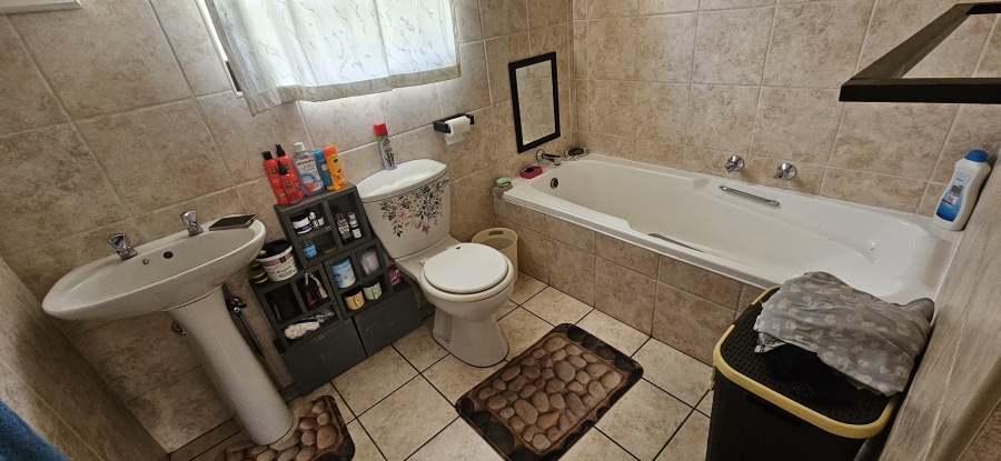3 Bedroom Property for Sale in Alberante Gauteng