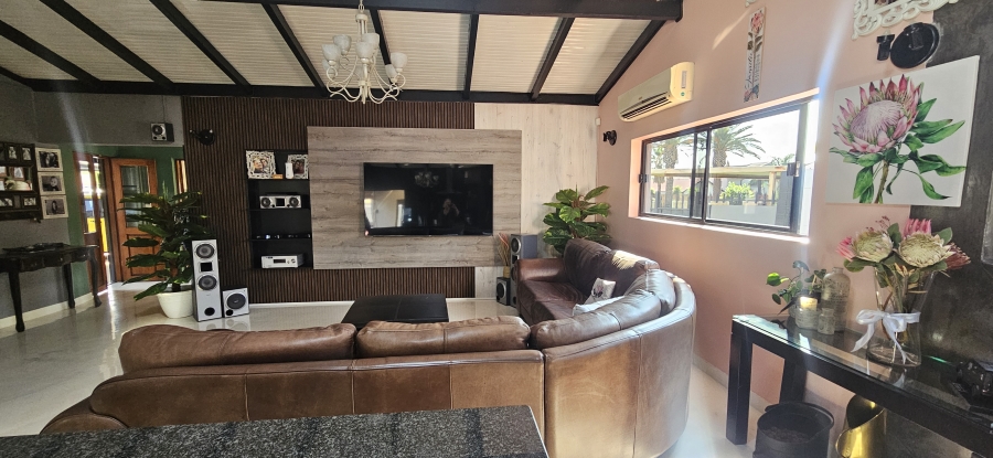 5 Bedroom Property for Sale in Raceview Gauteng