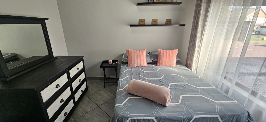 5 Bedroom Property for Sale in Raceview Gauteng