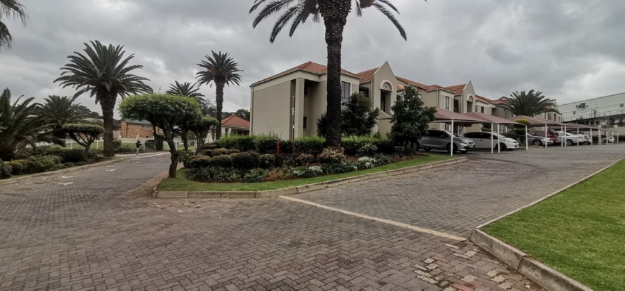 2 Bedroom Property for Sale in Oakdene Gauteng