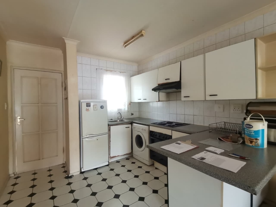 2 Bedroom Property for Sale in Oakdene Gauteng