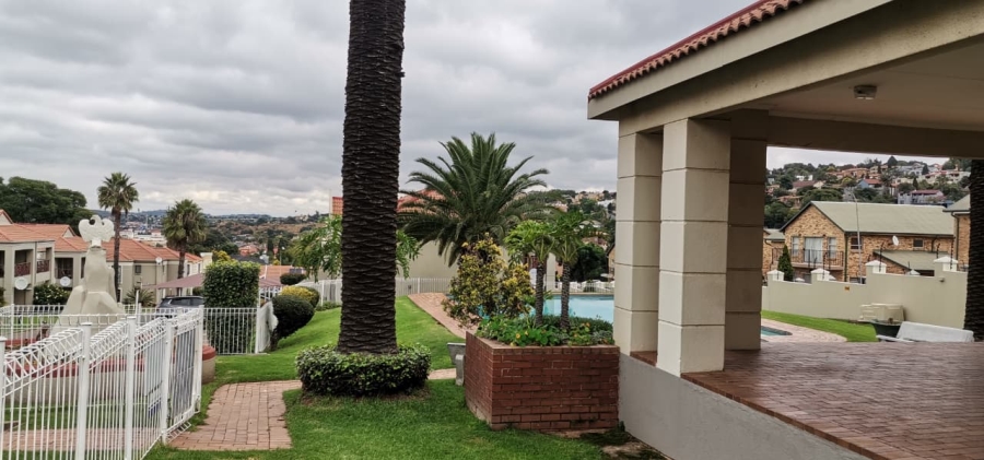 2 Bedroom Property for Sale in Oakdene Gauteng